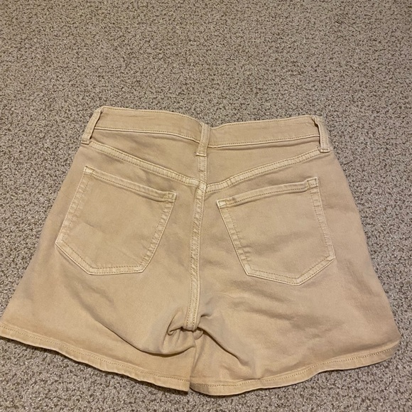 Old navy high rise khaki shorts size 0 - Picture 2 of 4